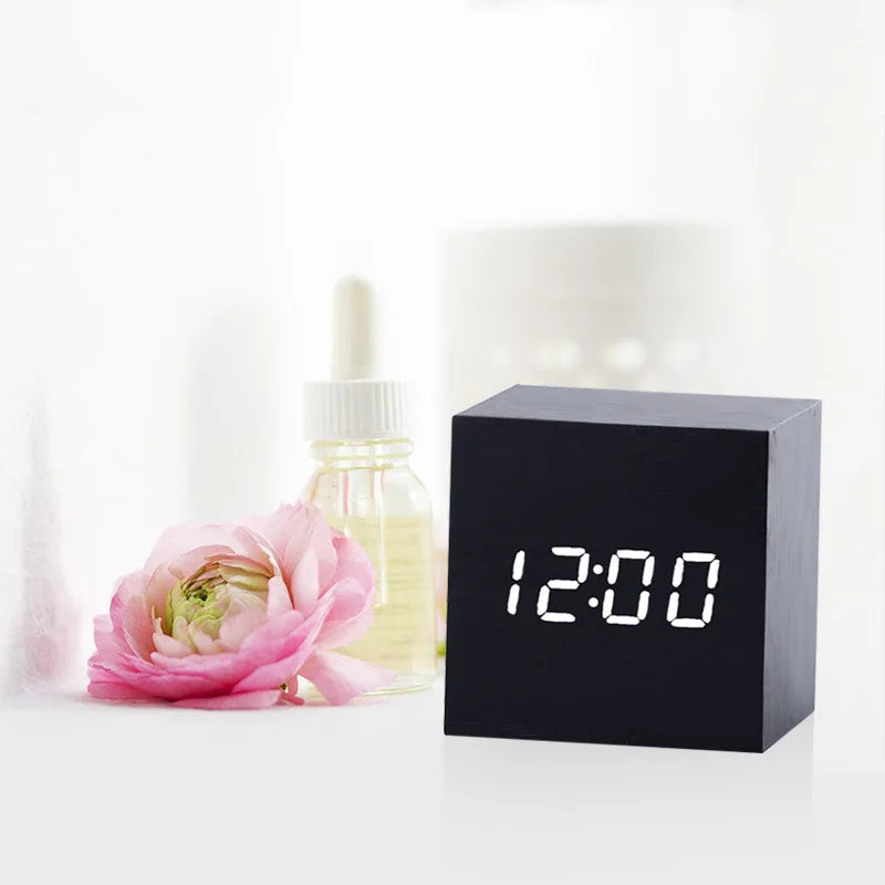 Réveil bois noir cube - vue 2